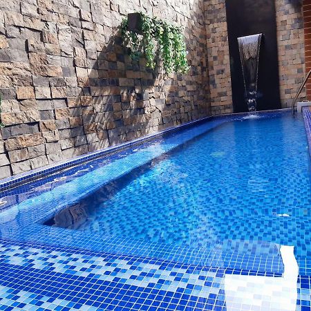 בוקארמנגה Hotel Leon Dorado מראה חיצוני תמונה