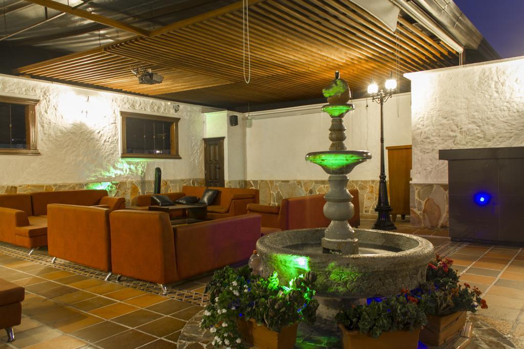 בוקארמנגה Hotel Leon Dorado מראה חיצוני תמונה