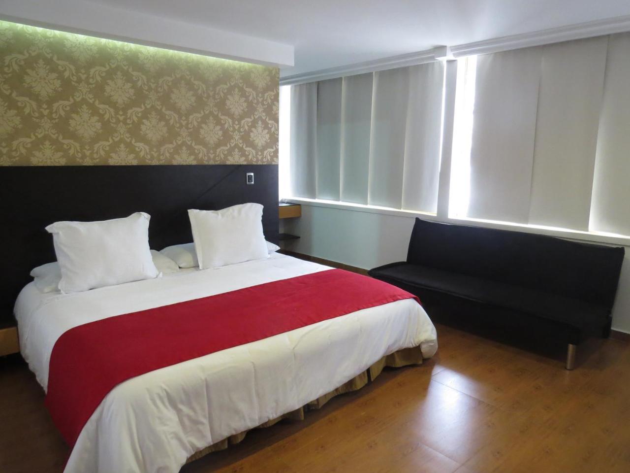 בוקארמנגה Hotel Leon Dorado מראה חיצוני תמונה